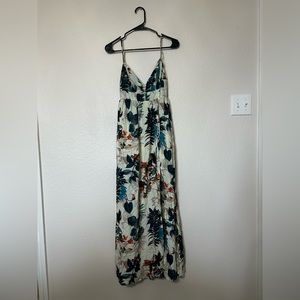 Aakaa long sleeveless dress